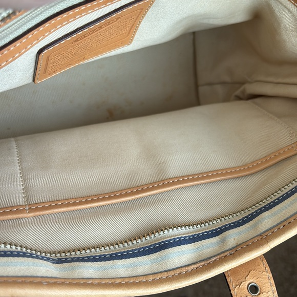 Striped coach - Picture 11 of 12